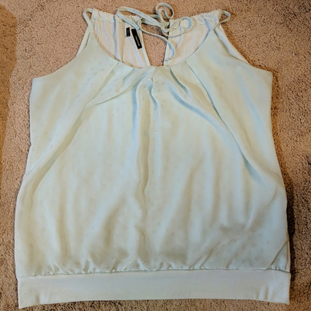Maurice's teal tank